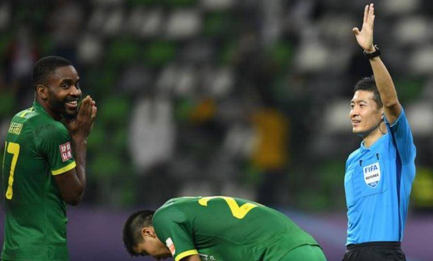 壹号娱乐游戏- 帕多瓦裁判误判频发，VAR技术再遭质疑  